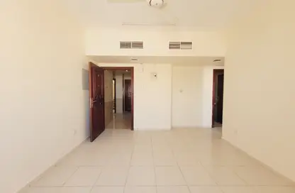 Apartment - 1 Bedroom - 1 Bathroom for rent in Muwailih Building - Muwaileh - Sharjah