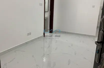 شقة - 1 حمام للايجار في مركز محمد بن زايد - مدينة محمد بن زايد - أبوظبي