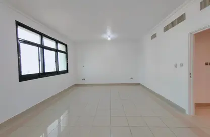 Apartment - 3 Bedrooms - 3 Bathrooms for rent in Al Taghreed Tower - Airport Road - Abu Dhabi