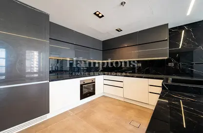 Apartment - 2 Bedrooms - 3 Bathrooms for sale in Standpoint Tower 1 - Standpoint Towers - Downtown Dubai - Dubai