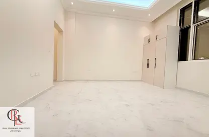 شقة - 1 حمام للايجار في مركز محمد بن زايد - مدينة محمد بن زايد - أبوظبي
