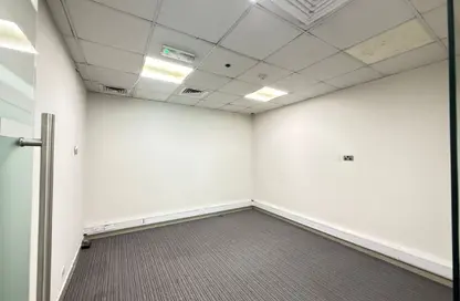 مكتب - استوديو - 2 حمامات للايجار في كابيتال جولدن تاور - الخليج التجاري - دبي