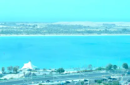 شقة - 4 غرف نوم - 6 حمامات للايجار في شارع الكورنيش - أبوظبي