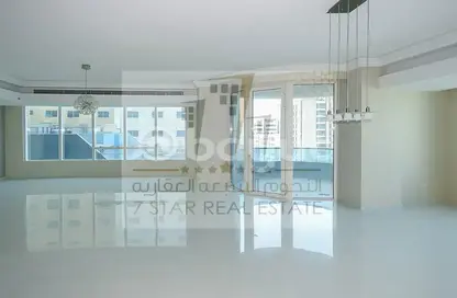Empty Room image for: Apartment - 3 Bedrooms - 4 Bathrooms for sale in Blue Tower - Al Majaz 3 - Al Majaz - Sharjah, Image 1