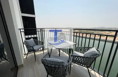 Apartment - 3 Bedrooms - 4 Bathrooms for rent in Waters Edge - Yas Island - Abu Dhabi