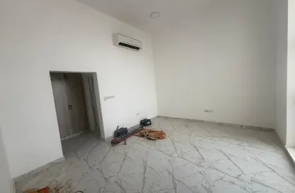 Apartment - 4 Bedrooms - 5 Bathrooms for rent in Madinat Al Riyad - Abu Dhabi