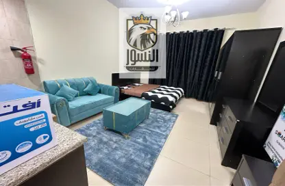 Living Room image for: Apartment - 1 Bathroom for rent in Al Jurf 1 - Al Jurf - Ajman Downtown - Ajman, Image 1