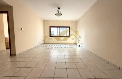 Apartment - 2 Bedrooms - 2 Bathrooms for rent in Al Hamriya - Bur Dubai - Dubai