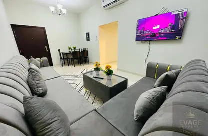 شقة - 2 غرف نوم - 2 حمامات للايجار في مساكن كورنيش عجمان - طريق كورنيش عجمان - عجمان