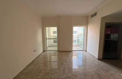 شقة - غرفة نوم - 2 حمامات للايجار في مبنى جيباس 3 - الراشدية 2 - الراشدية - عجمان