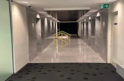 مكتب - استوديو - 2 حمامات للايجار في برج بارك - شارع الشيخ زايد - دبي