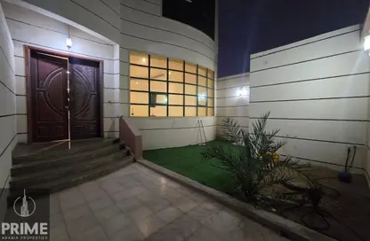 Apartment - 4 Bedrooms - 6 Bathrooms for rent in Al Nahyan - Abu Dhabi