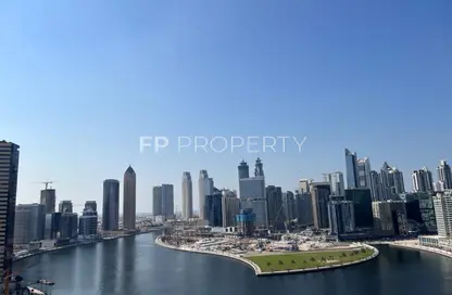 شقة - 2 غرف نوم - 3 حمامات للايجار في بريفه باي داماك (ايه) - داماك مايسون برايف - الخليج التجاري - دبي