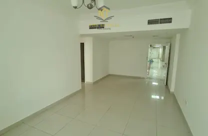 Apartment - 2 Bedrooms - 2 Bathrooms for rent in Al Khan Corniche - Al Khan - Sharjah