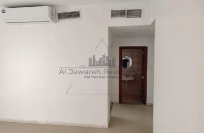 Empty Room image for: Apartment - 1 Bathroom for rent in Al Rumailah 2 - Al Rumaila - Ajman, Image 1