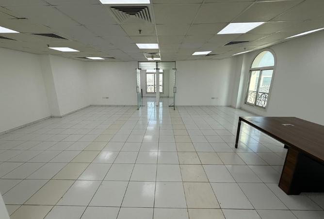 16082001 - Property Image 2