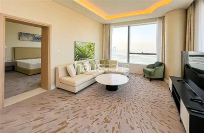 Apartment - 1 Bedroom - 2 Bathrooms for rent in The Palm Tower - Palm Jumeirah - Dubai