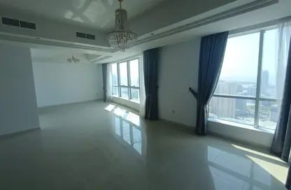 Apartment - 3 Bedrooms - 4 Bathrooms for sale in Al Dana Tower - Al Majaz 3 - Al Majaz - Sharjah