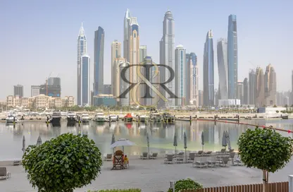 Apartment - 3 Bedrooms - 4 Bathrooms for sale in Marina Vista - EMAAR Beachfront - Dubai Harbour - Dubai