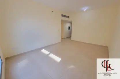 Apartment - 2 Bedrooms - 2 Bathrooms for rent in Shabiya 12 - Shabiya - Mussafah - Abu Dhabi