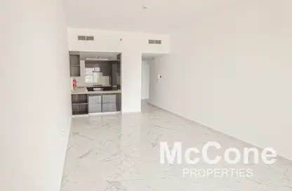 Apartment - 1 Bedroom - 2 Bathrooms for rent in Golden Dream Tower 1 - Jumeirah Village Circle - Dubai