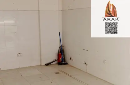 متجر - استوديو للايجار في فلل الروضة 2 - 2  الروضة - الروضة - عجمان