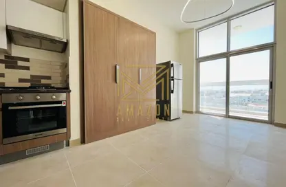 شقة - 1 حمام للايجار في عزيزي ستار - الفرجان - دبي