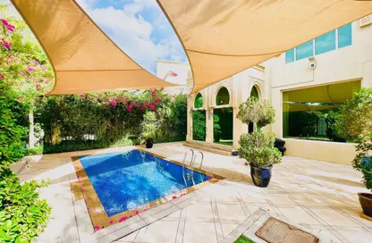 Pool image for: Villa - 4 Bedrooms - 5 Bathrooms for rent in Entertainment Foyer - European Clusters - Jumeirah Islands - Dubai, Image 1