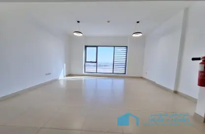 Apartment - 1 Bedroom - 2 Bathrooms for rent in Al Jadaf Building - Al Jaddaf - Dubai