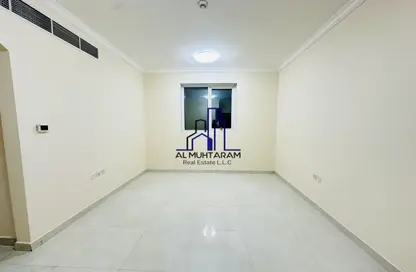 شقة - غرفة نوم - 1 حمام للايجار في بناية مويليح 3 - مويلح - الشارقة