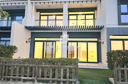 Villa - 5 Bedrooms - 6 Bathrooms for rent in Palma Residences - Palm Jumeirah - Dubai