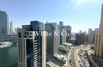 Apartment - 1 Bedroom - 2 Bathrooms for rent in Shemara Tower - Marina Promenade - Dubai Marina - Dubai