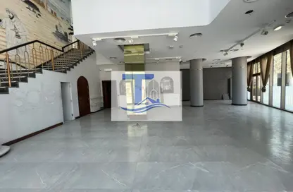 Shop - Studio - 2 Bathrooms for rent in Al Khalidiya - Abu Dhabi