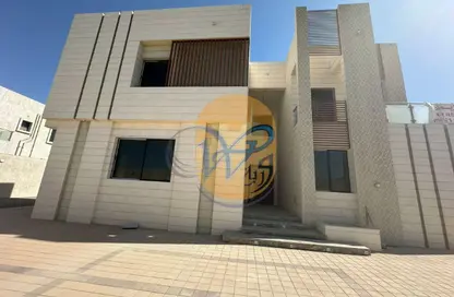 Villa - 5 Bedrooms - 7 Bathrooms for rent in Al Qusaidat - Ras Al Khaimah