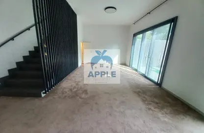 شقة - 3 غرف نوم - 5 حمامات للايجار في سراب 2 - الجادة - الشارقة