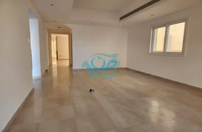 Empty Room image for: Villa - 4 Bedrooms - 5 Bathrooms for rent in Khalifa City A - Khalifa City - Abu Dhabi, Image 1