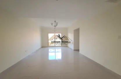Apartment - 3 Bedrooms - 3 Bathrooms for rent in Muwaileh Commercial - Sharjah