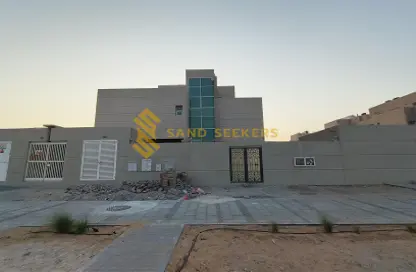 Villa - 5 Bedrooms - 7+ Bathrooms for rent in Mohamed Bin Zayed City - Abu Dhabi