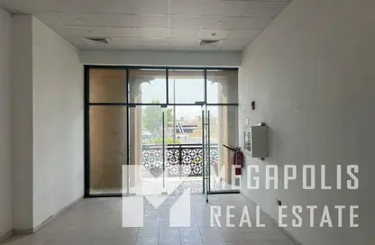 Shop - Studio - 1 Bathroom for rent in Carlton Dubai Creek - Baniyas Road - Deira - Dubai