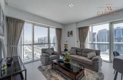Living Room image for: Apartment - 1 Bedroom - 2 Bathrooms for rent in West Avenue Tower - Dubai Marina - Dubai, Image 1