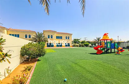 Villa - 4 Bedrooms - 5 Bathrooms for rent in Legacy - Jumeirah Park - Dubai