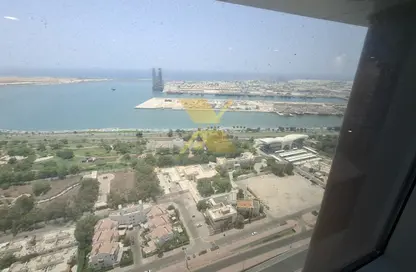 Apartment - 3 Bedrooms - 5 Bathrooms for rent in Silver Wave Tower - Al Mina - Abu Dhabi