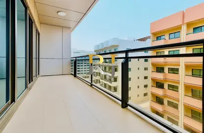 Apartment - 4 Bedrooms - 4 Bathrooms for rent in Golden Sands 9 - Mankhool - Bur Dubai - Dubai