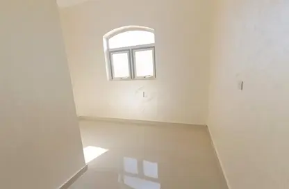 Apartment - 1 Bedroom - 1 Bathroom for rent in Um Ghaffa - Al Ain
