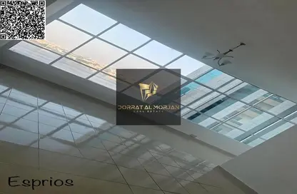 شقة - غرفة نوم - 2 حمامات للبيع في أورينت تاور 1 - أورينت تاور - البستان - عجمان