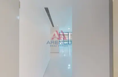Apartment - 2 Bedrooms - 2 Bathrooms for rent in Golden Sands 8 - Mankhool - Bur Dubai - Dubai