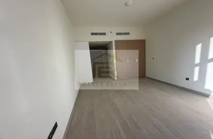 Empty Room image for: Apartment - 1 Bathroom for rent in AZIZI Riviera - Meydan One - Meydan - Dubai, Image 1