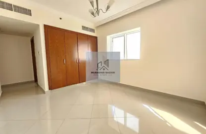 شقة - 3 غرف نوم - 3 حمامات للايجار في شارع التعاون الجديد - التعاون - الشارقة