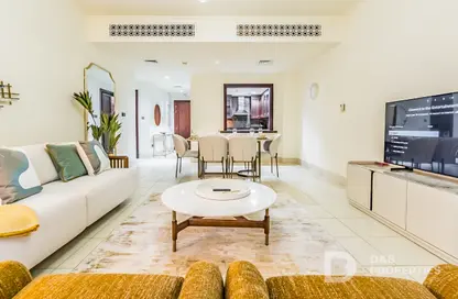 Apartment - 2 Bedrooms - 3 Bathrooms for sale in Yansoon 4 - Yansoon - Old Town - Downtown Dubai - Dubai