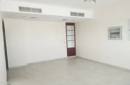 Empty Room image for: Apartment - 2 Bedrooms - 2 Bathrooms for rent in Al Niyadat - Central District - Al Ain, Image 1